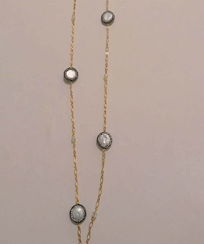 Mother of Pearl Wow Necklace